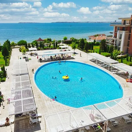 Prestige With Premier Access شقة